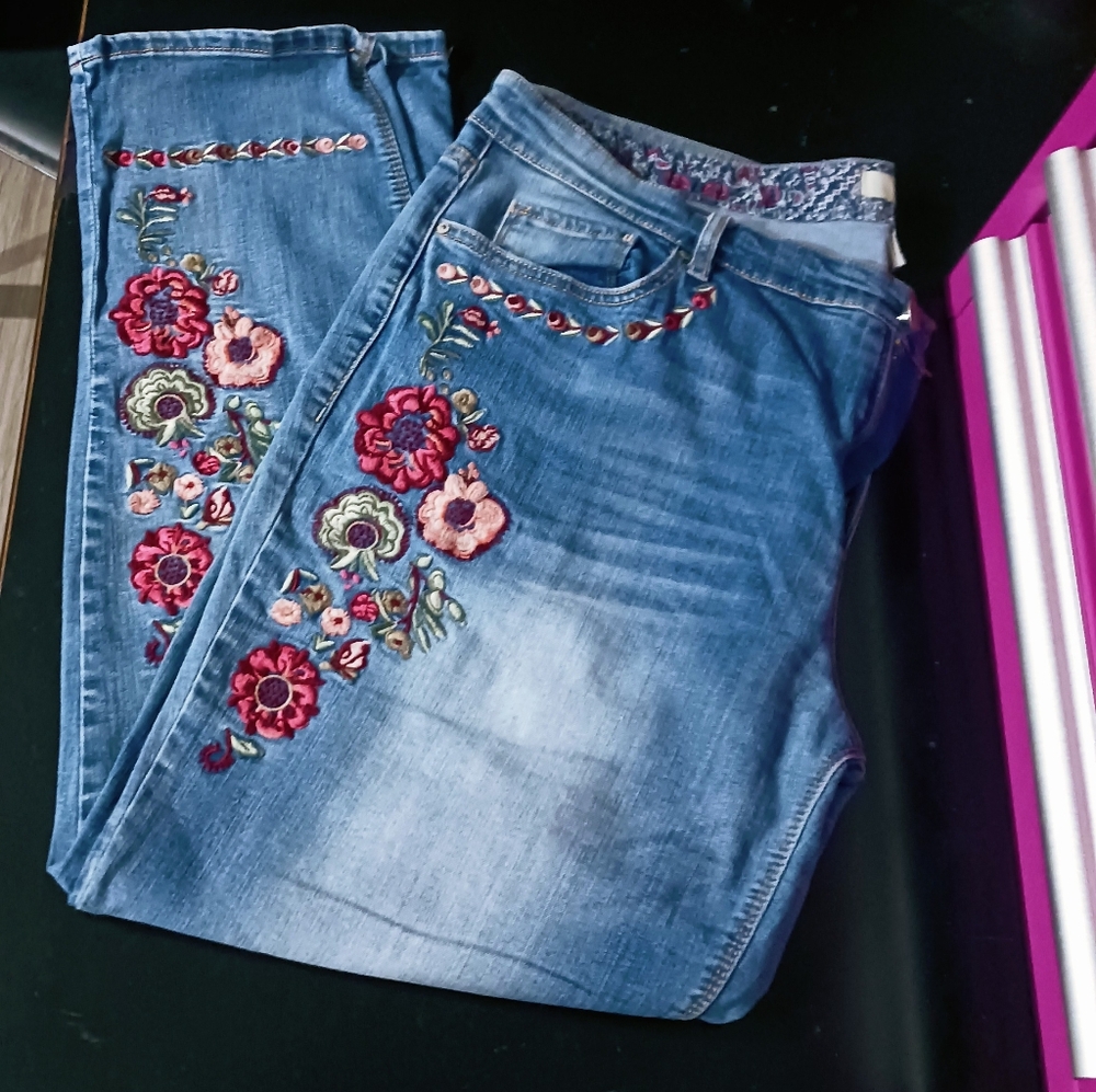 Vintage America Blues Embroidered Bestie Jeans Size 16